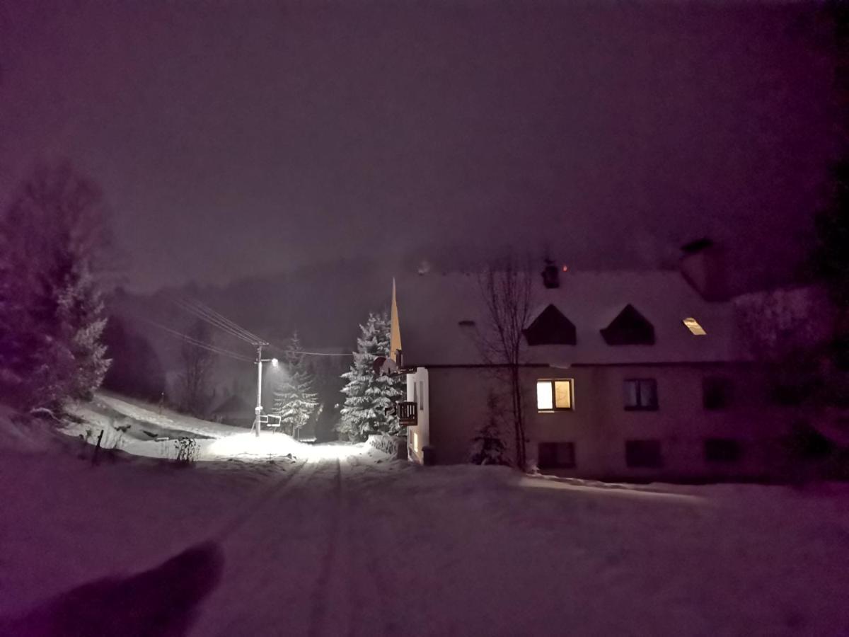 Penzion Zázrifka Zazriva Exterior foto