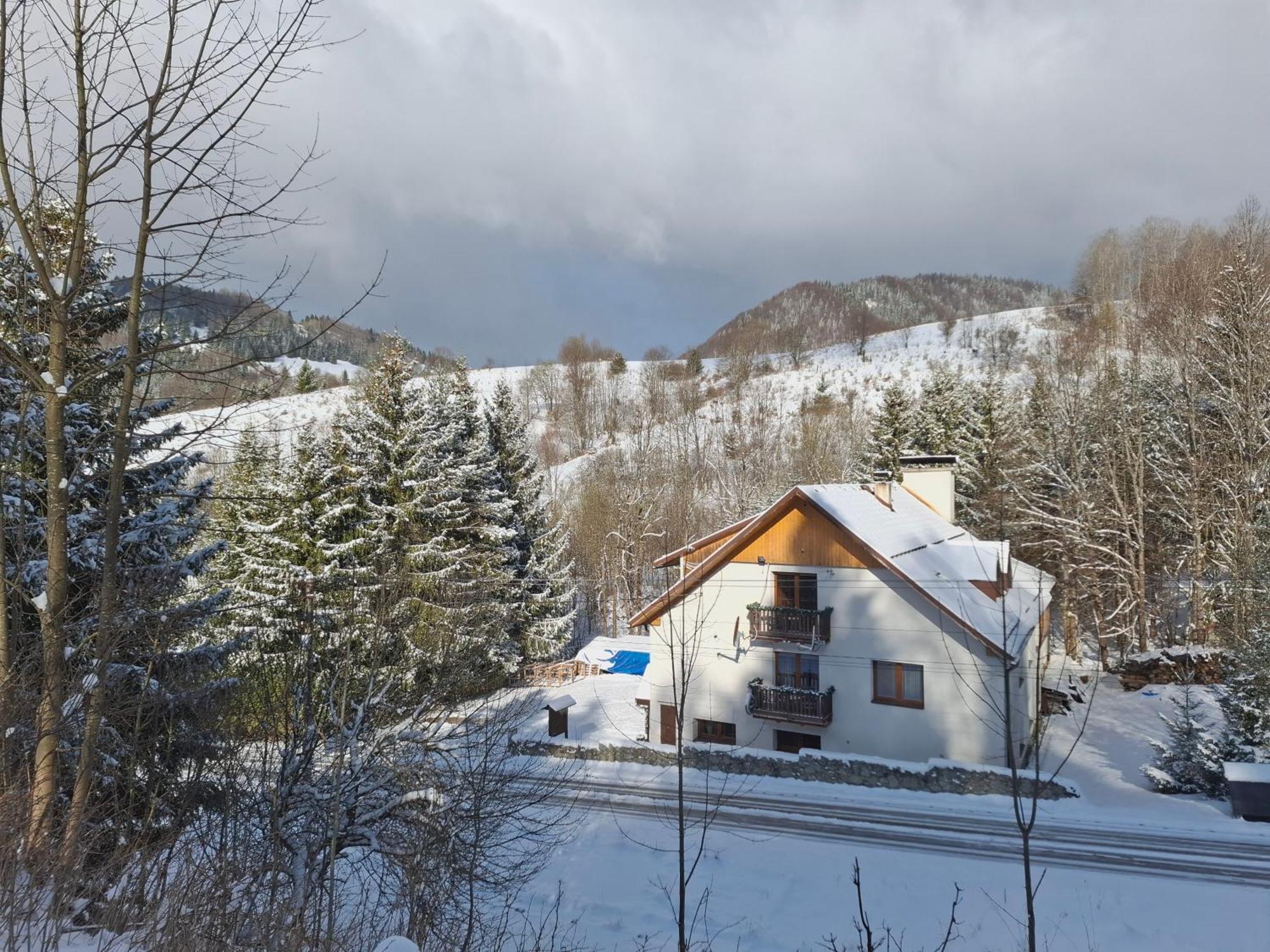 Penzion Zázrifka Zazriva Exterior foto